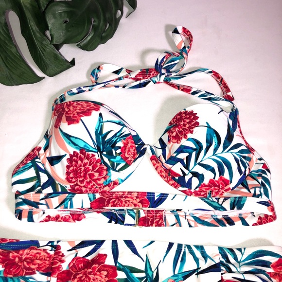 Two piece bikini - Picture 4 of 4